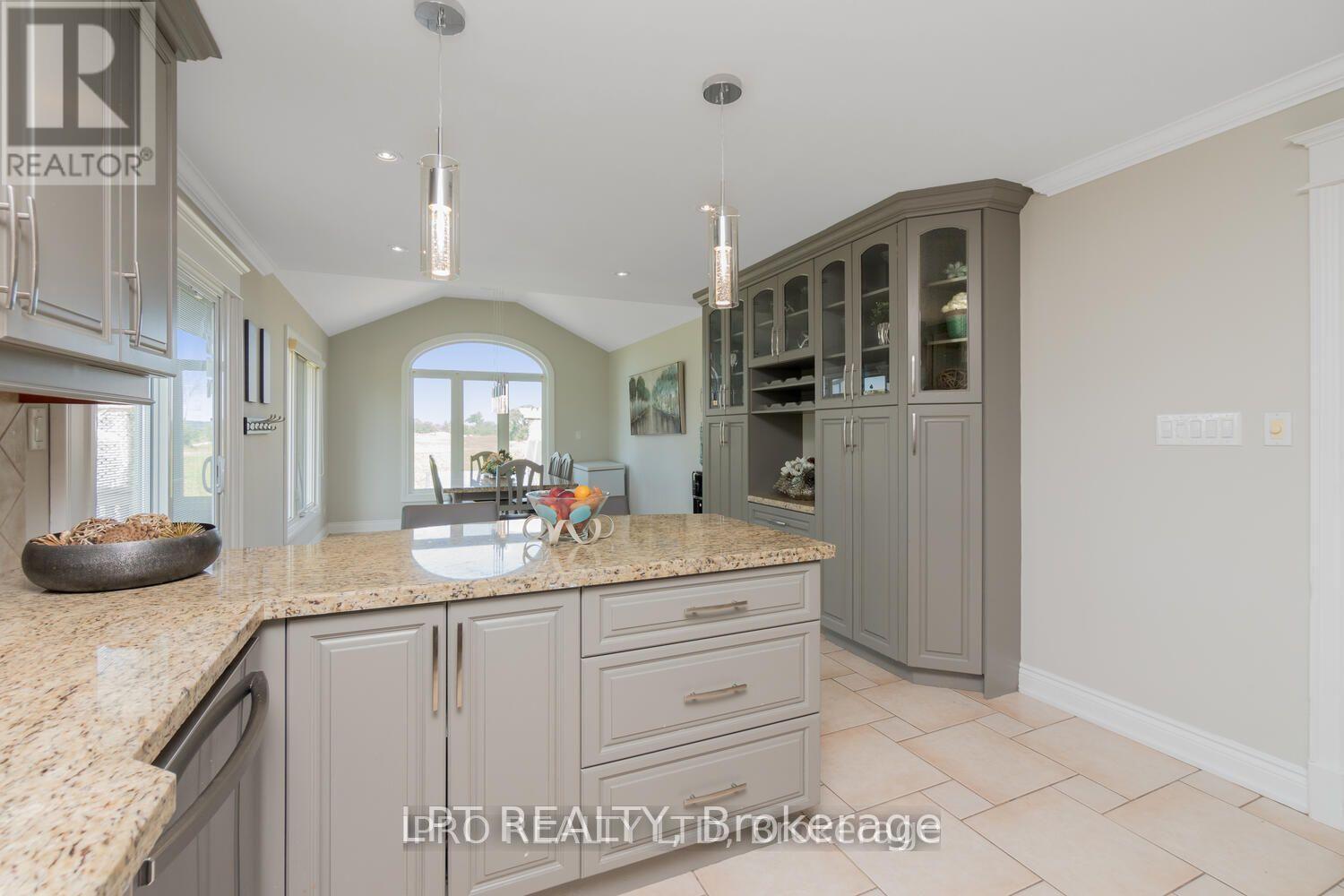 14190 Mount Hope Road, Caledon, ON - Indoor Photo Showing Kitchen