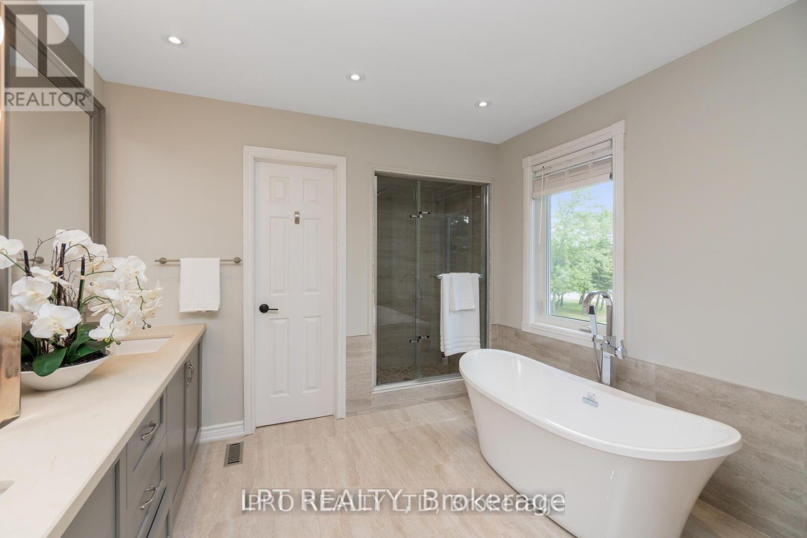 14190 Mount Hope Road, Caledon, ON - Indoor Photo Showing Bathroom