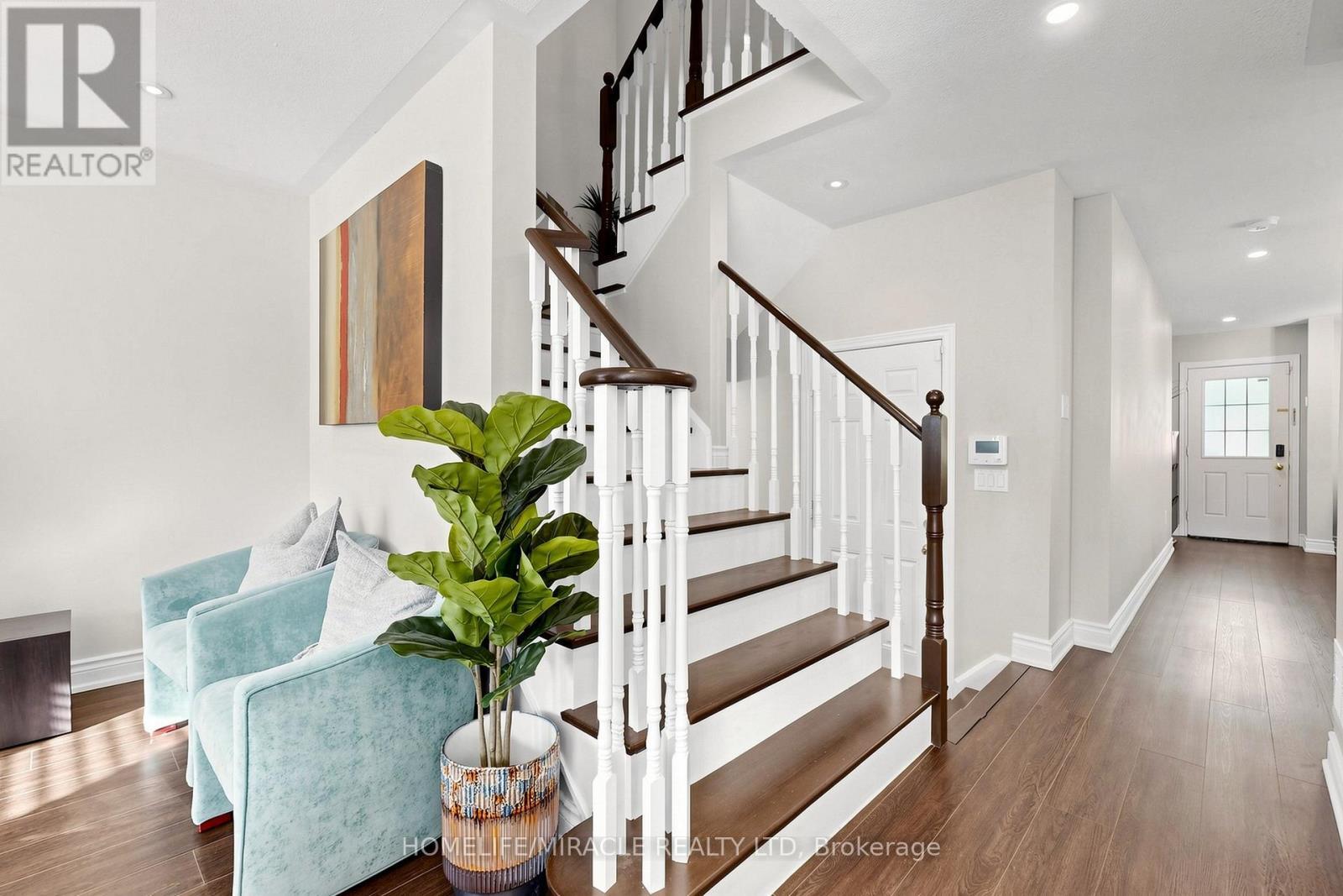 159 Weston Drive, Milton, ON - Indoor Photo Showing Other Room