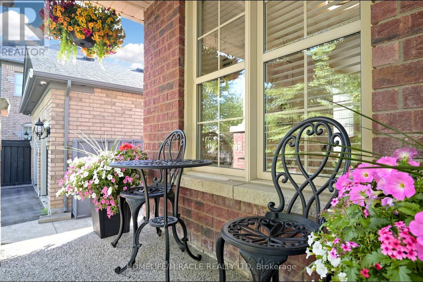 159 Weston Drive, Milton, ON - Outdoor With Deck Patio Veranda