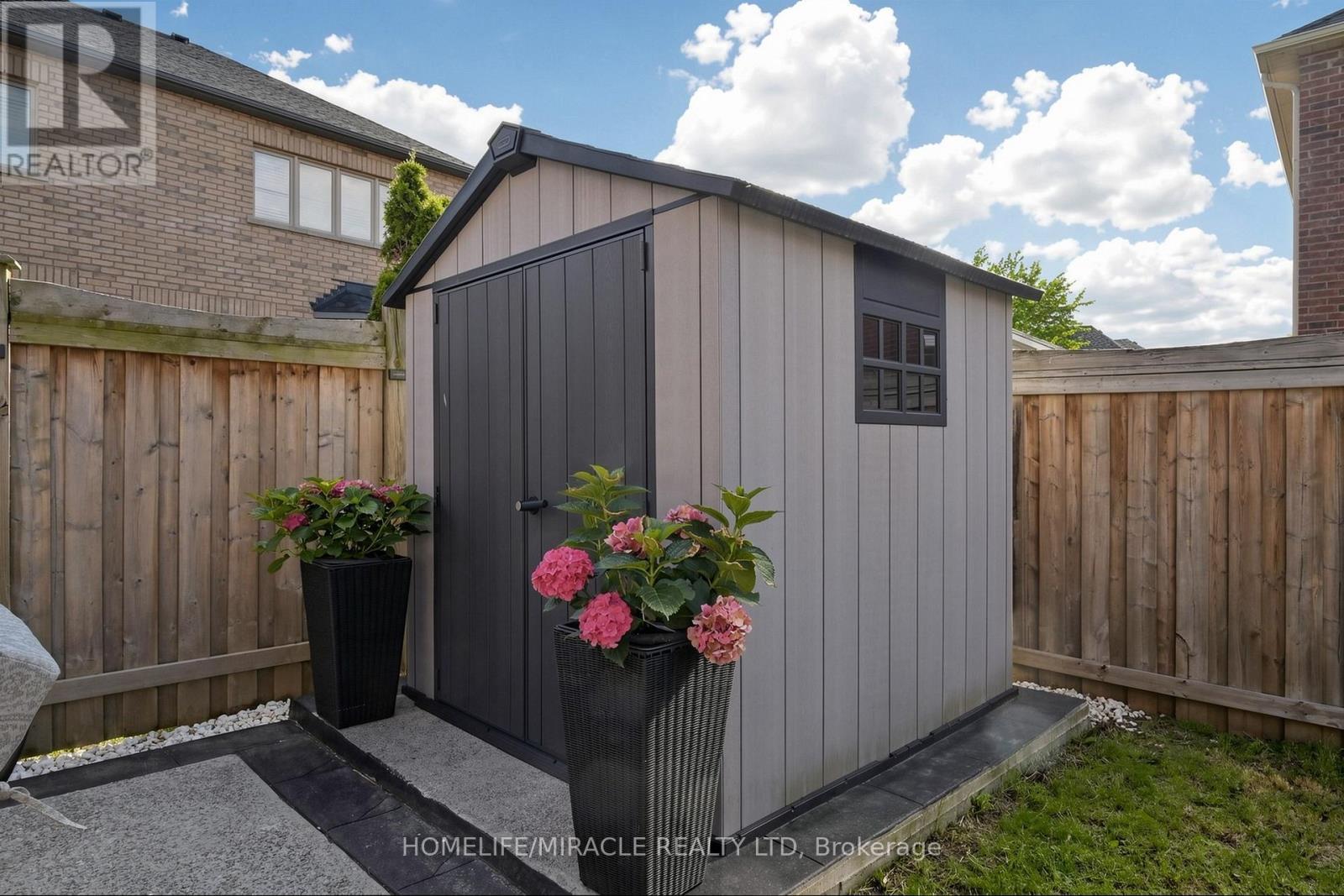 159 Weston Drive, Milton, ON - Outdoor With Exterior