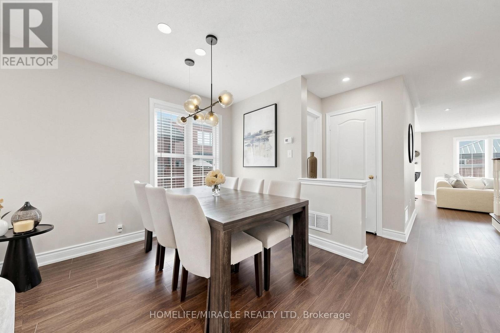 159 Weston Drive, Milton, ON - Indoor Photo Showing Dining Room