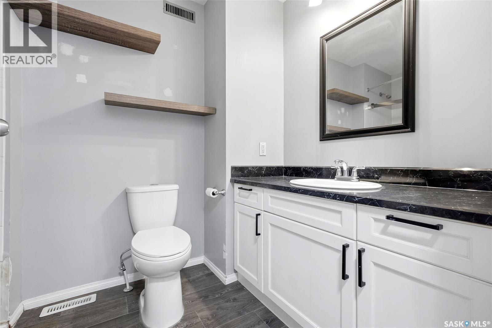 365 Second Street, Mclean, SK - Indoor Photo Showing Bathroom