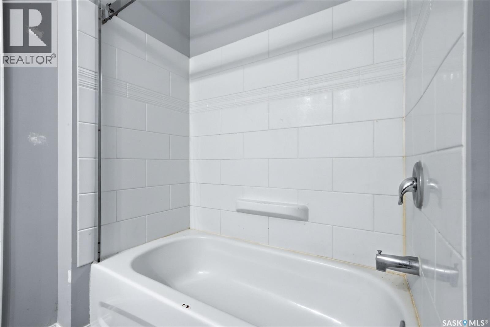 365 Second Street, Mclean, SK - Indoor Photo Showing Bathroom