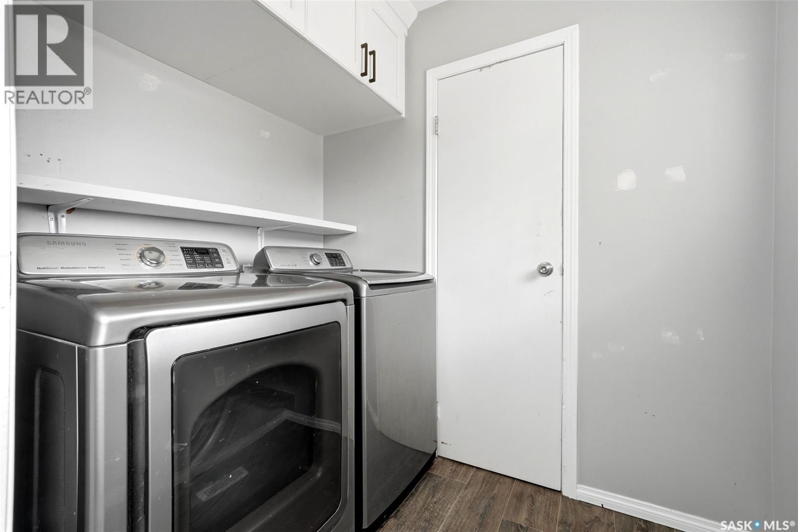 365 Second Street, Mclean, SK - Indoor Photo Showing Laundry Room