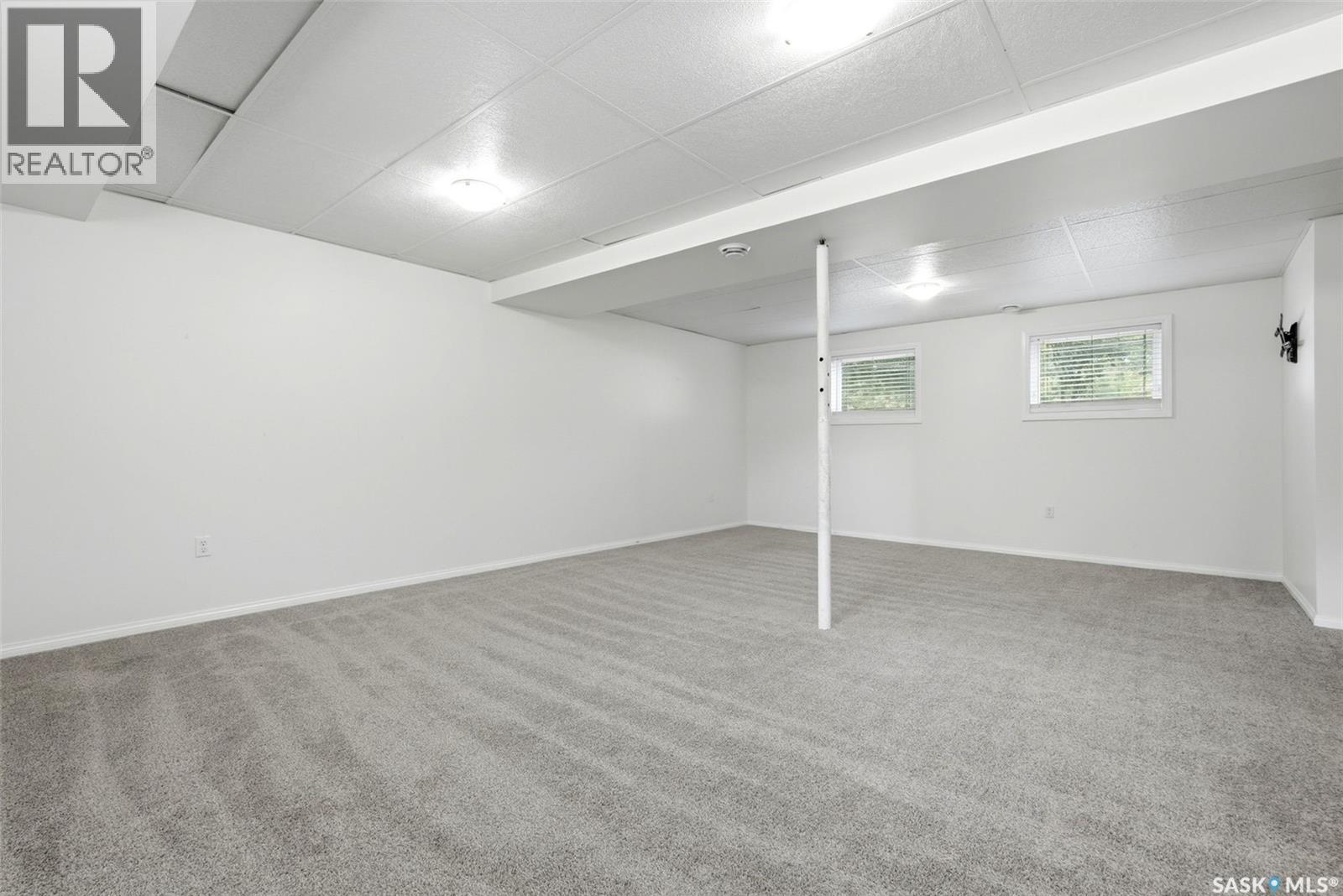 365 Second Street, Mclean, SK - Indoor