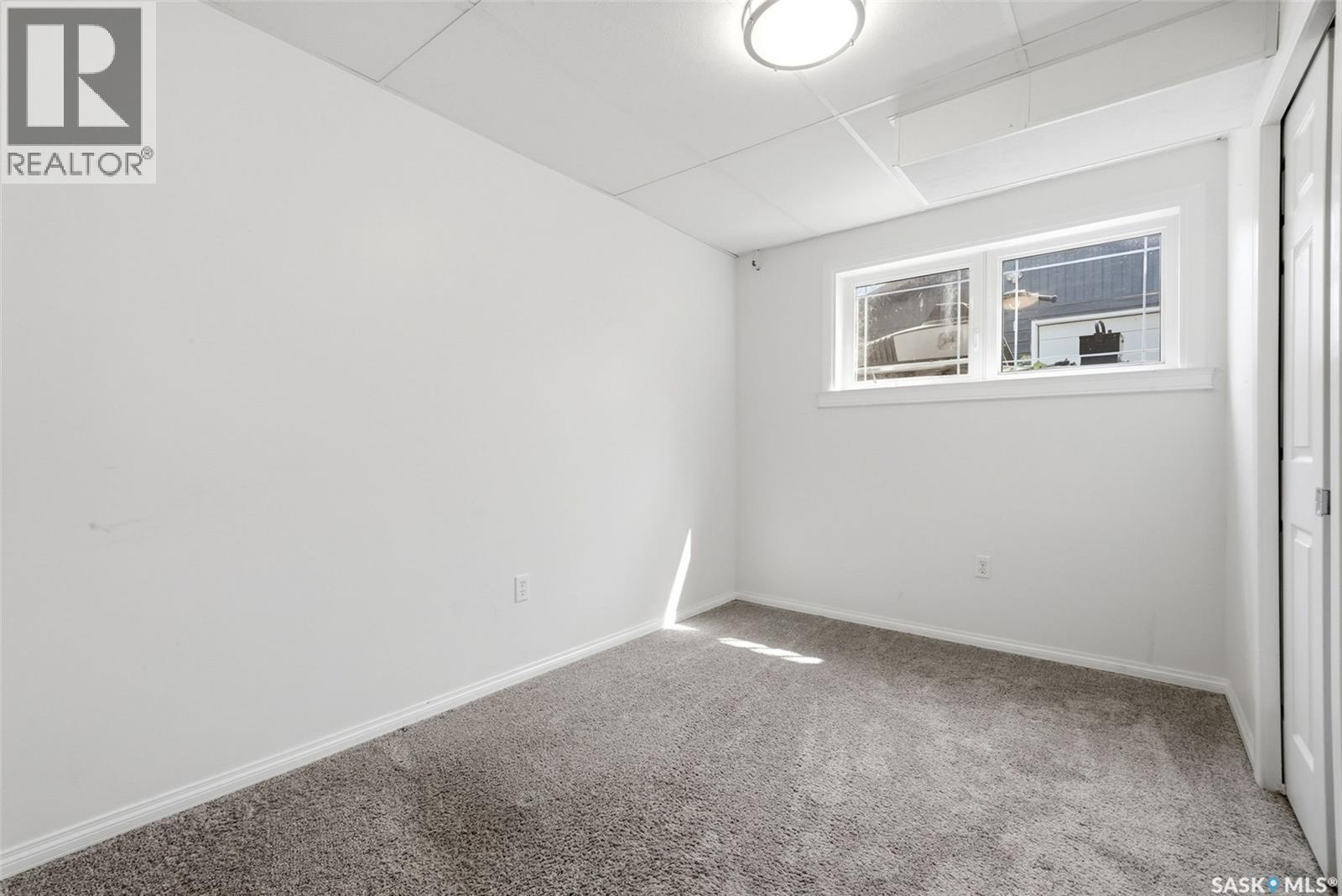 365 Second Street, Mclean, SK - Indoor Photo Showing Other Room