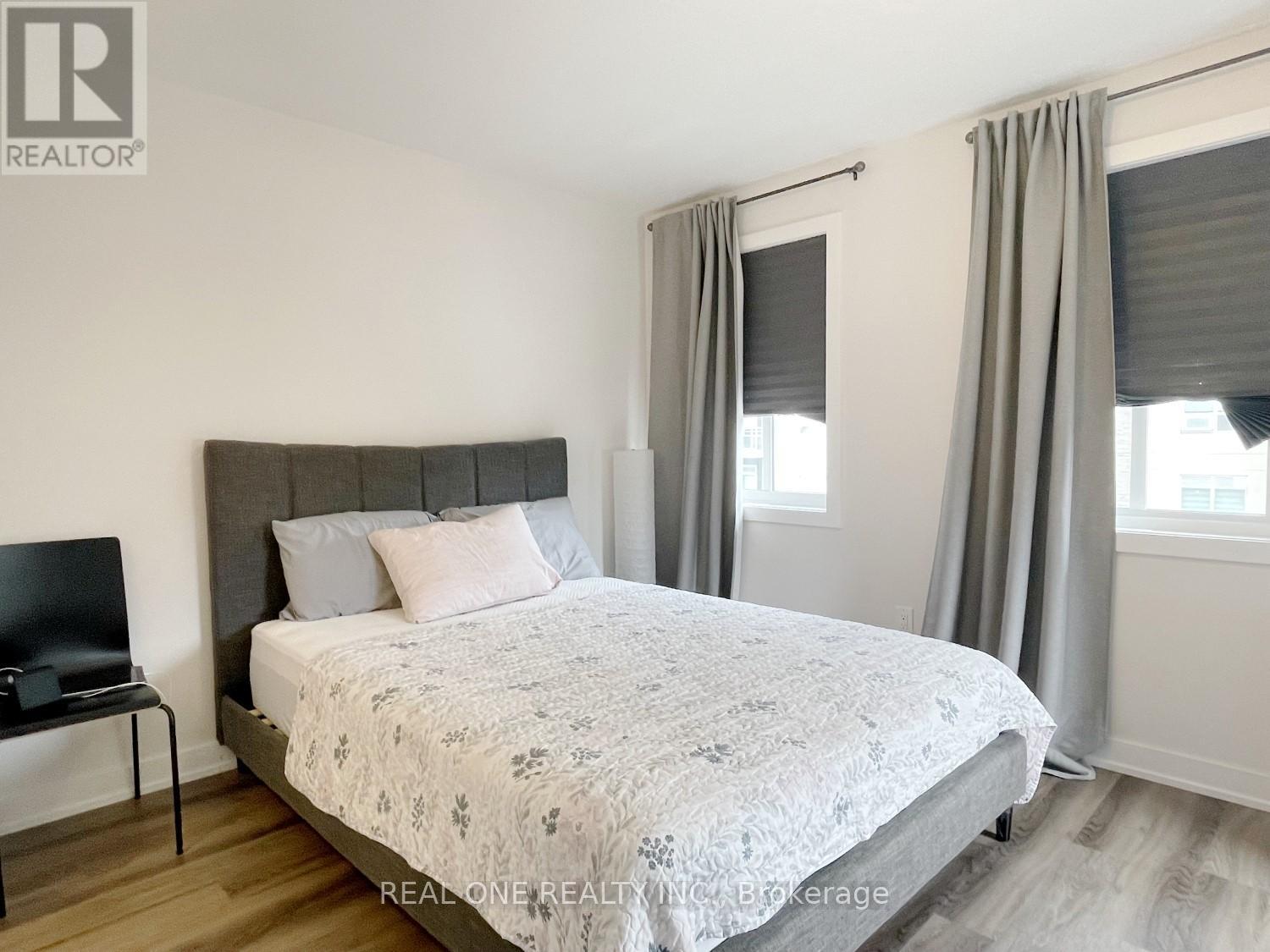 1 Markle Crescent, Hamilton, ON - Indoor Photo Showing Bedroom