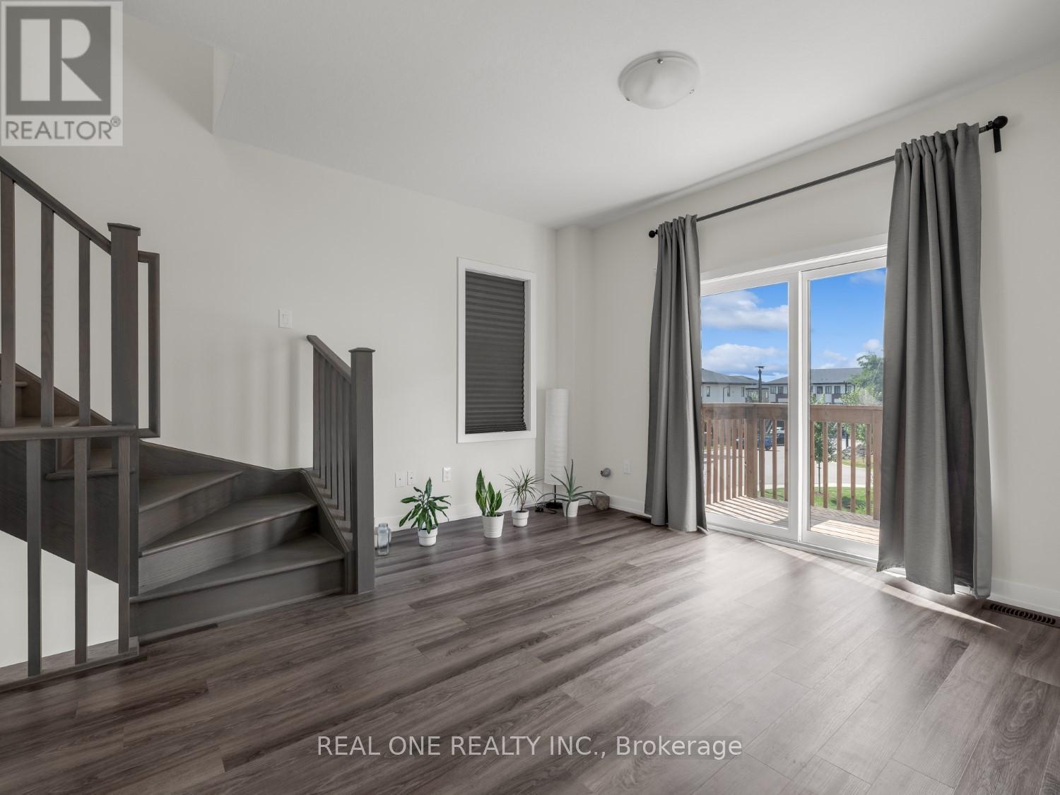 1 Markle Crescent, Hamilton, ON - Indoor Photo Showing Other Room