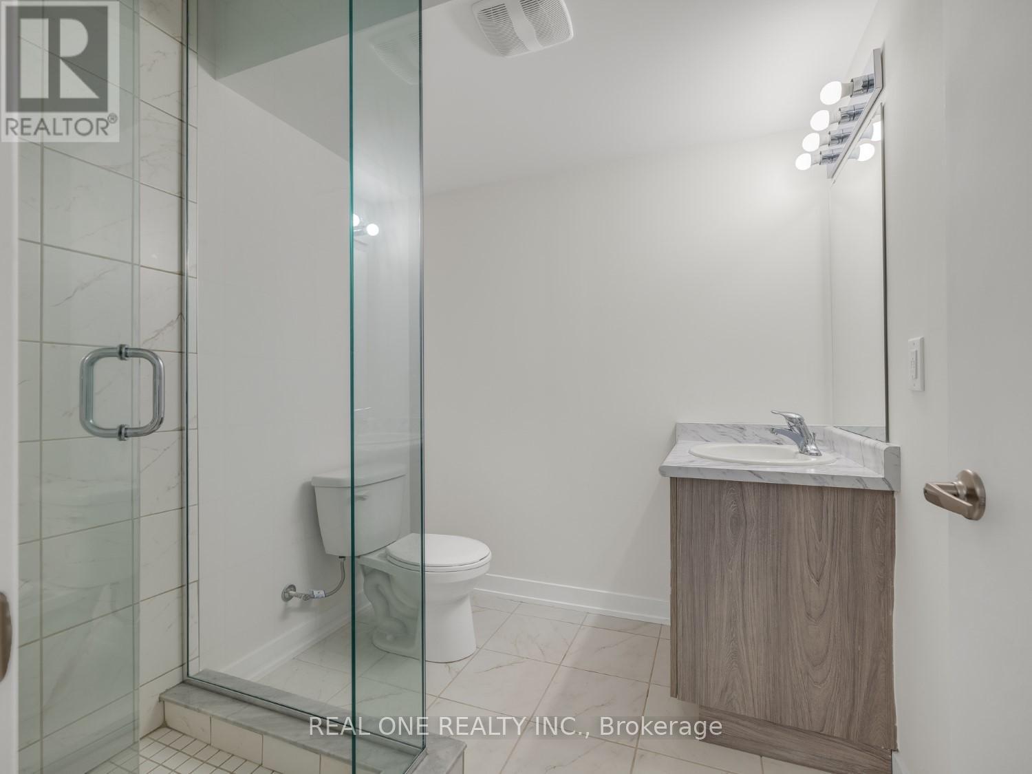 1 Markle Crescent, Hamilton, ON - Indoor Photo Showing Bathroom