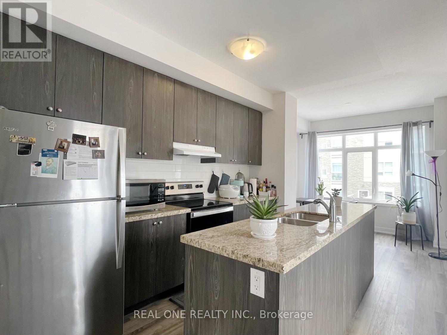 1 Markle Crescent, Hamilton, ON - Indoor Photo Showing Kitchen With Double Sink