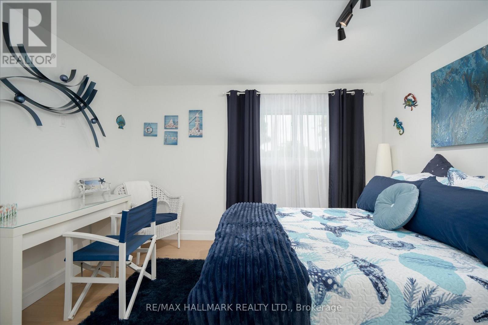 119 Charlotte Place, Kitchener, ON - Indoor Photo Showing Bedroom