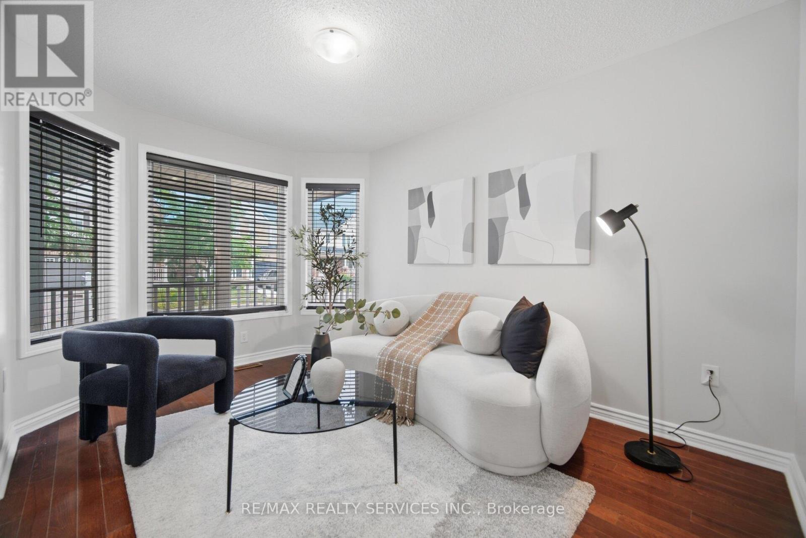 9 Ollie Avenue, Brampton, ON - Indoor