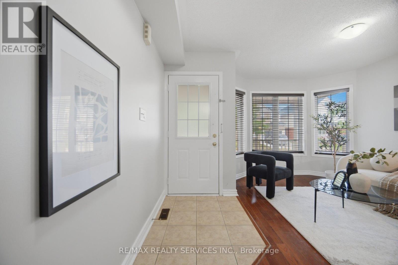 9 Ollie Avenue, Brampton, ON - Indoor Photo Showing Other Room