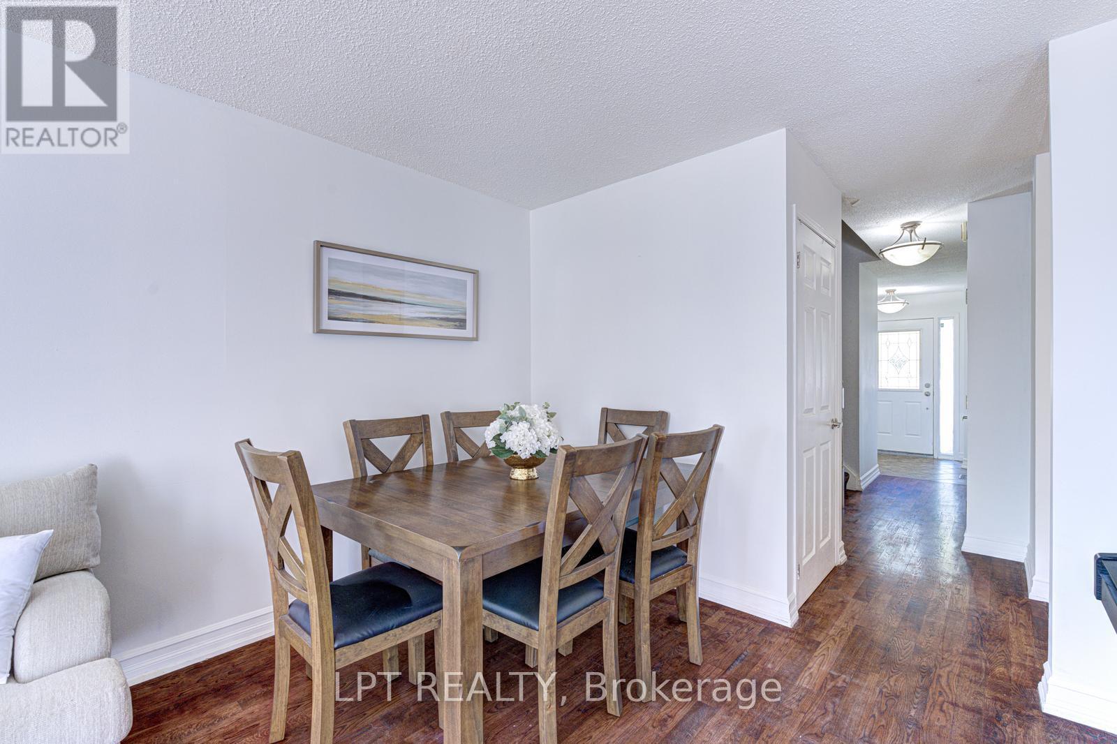 30 Dawson Road, Orangeville, ON - Indoor Photo Showing Dining Room