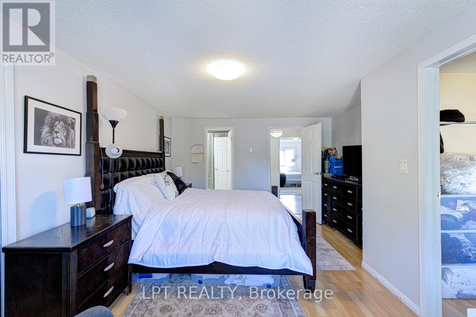 30 Dawson Road, Orangeville, ON - Indoor Photo Showing Bedroom