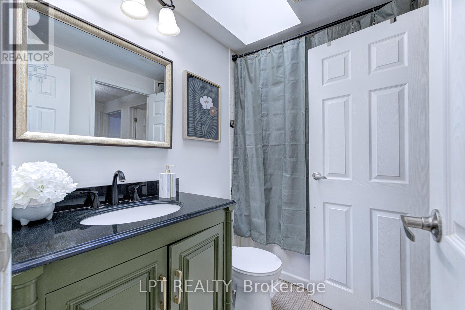 30 Dawson Road, Orangeville, ON - Indoor Photo Showing Bathroom