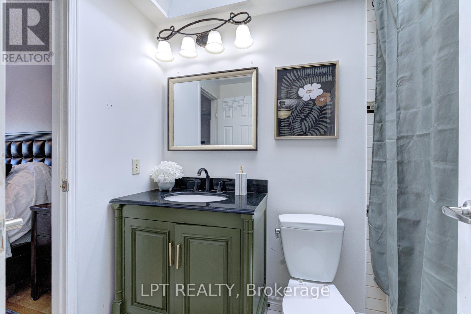 30 Dawson Road, Orangeville, ON - Indoor Photo Showing Bathroom