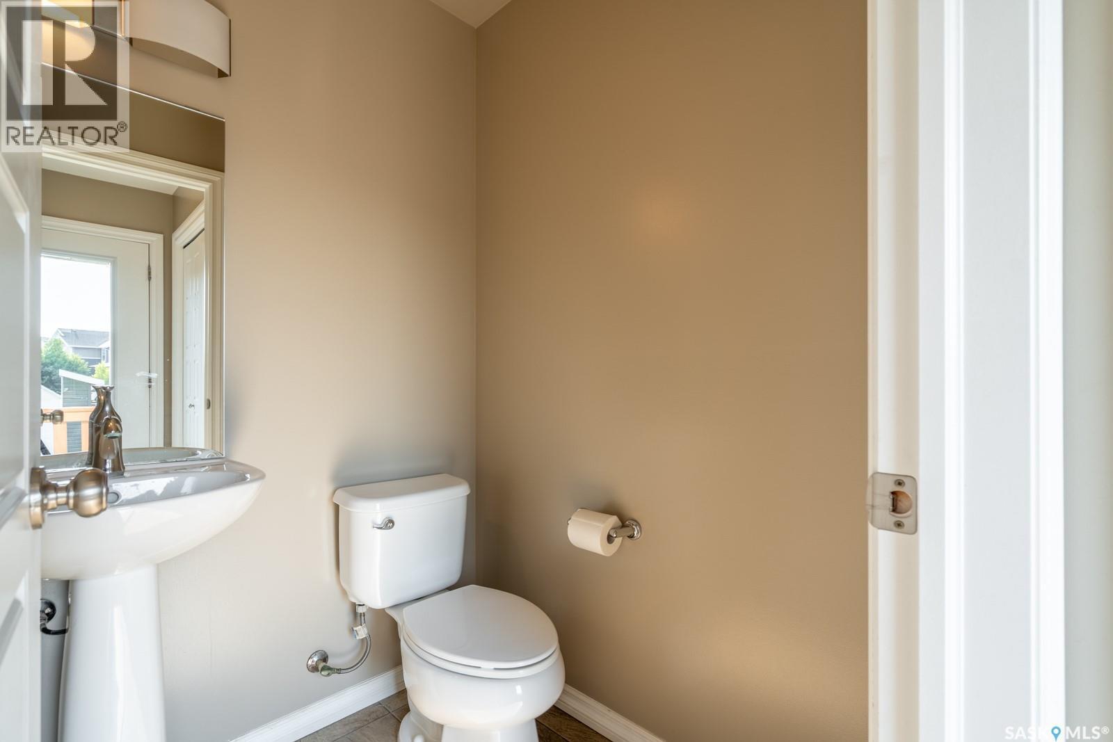 4648 James Hill Road, Regina, SK - Indoor Photo Showing Bathroom