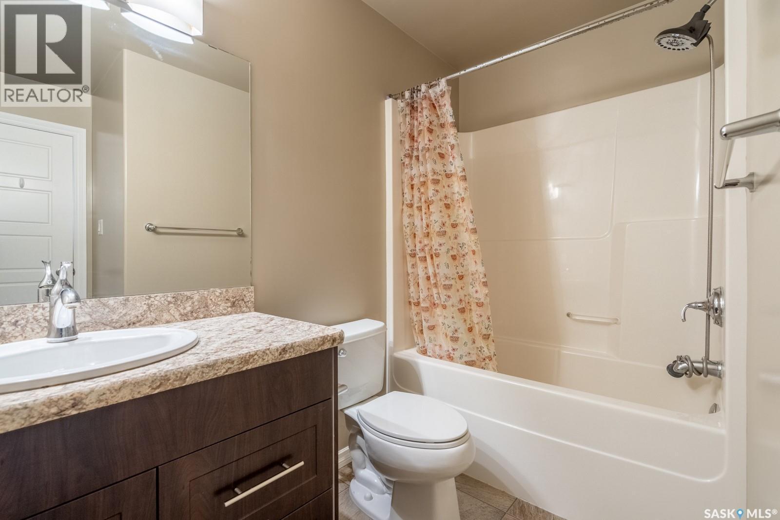 4648 James Hill Road, Regina, SK - Indoor Photo Showing Bathroom