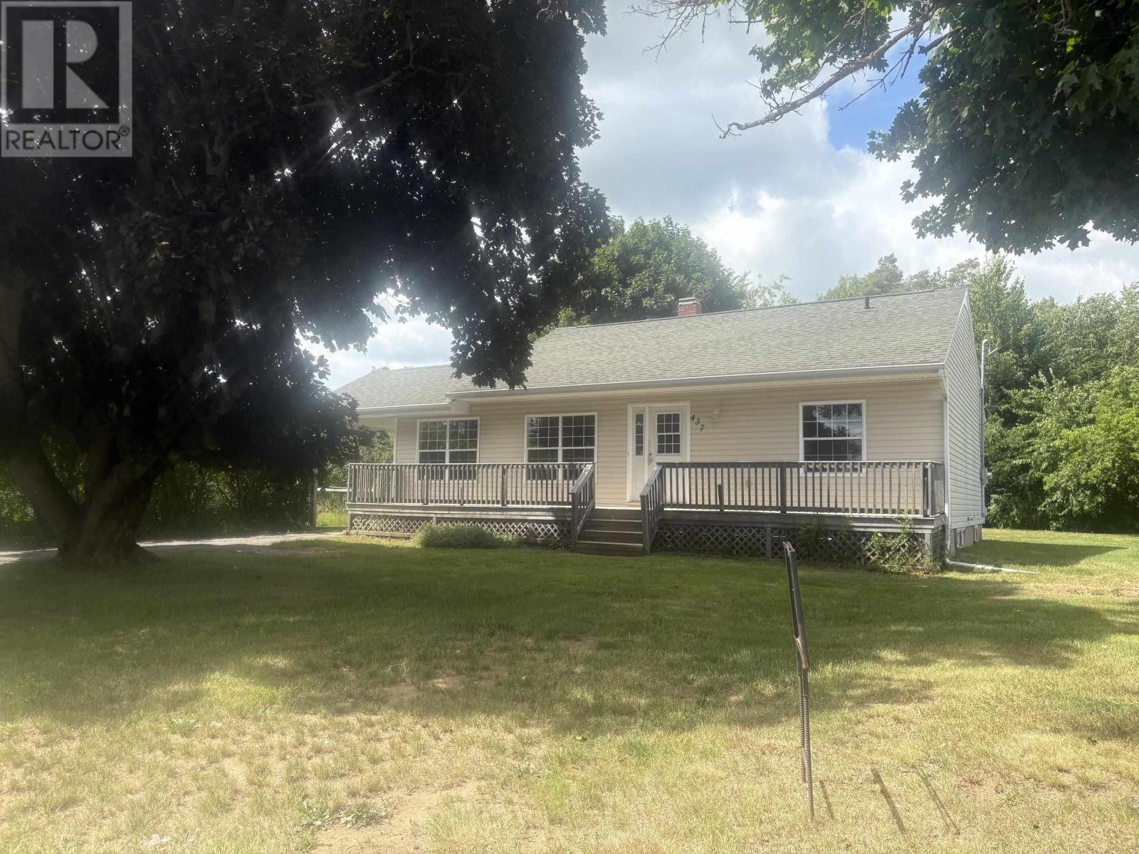 437 Main Street, Middleton, NS - Outdoor With Deck Patio Veranda