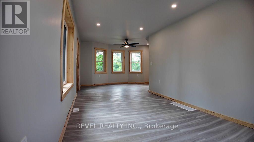 434 Park Lane, Black River-Matheson (Matheson), ON - Indoor Photo Showing Other Room