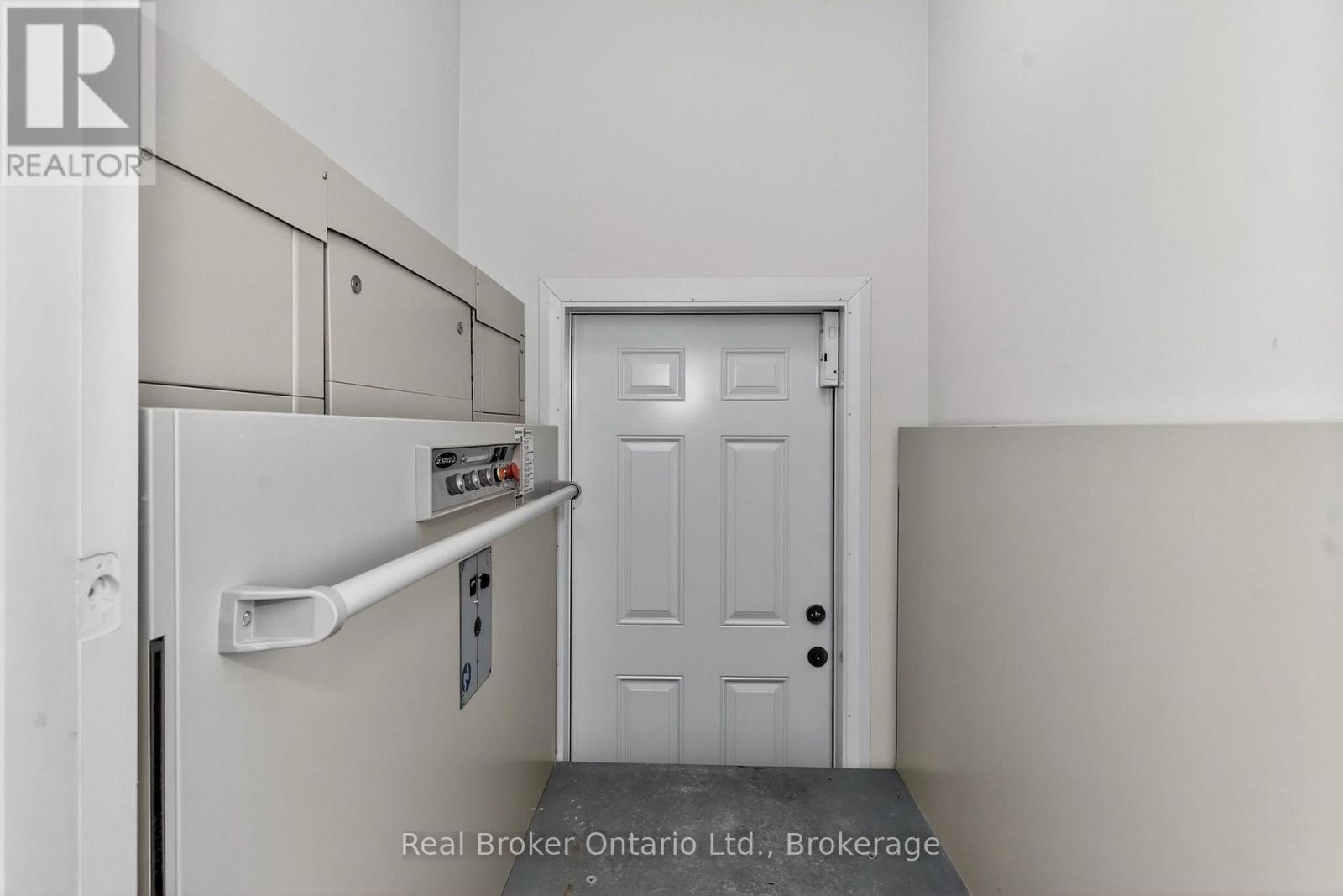 Bungalow - Elevator Lift - 597 Lafontaine Road W, Tiny, ON - Indoor Photo Showing Other Room