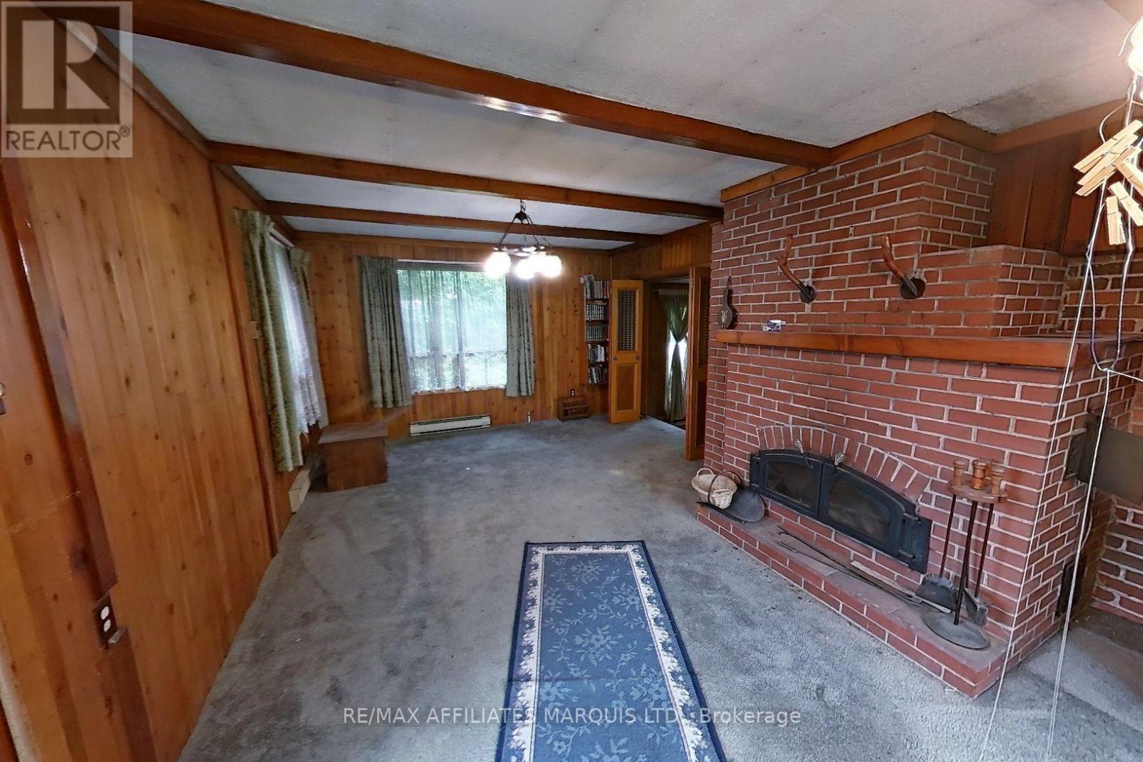 6254 94Th Ave-Danaher Avenue, South Glengarry, ON - Indoor Photo Showing Other Room With Fireplace