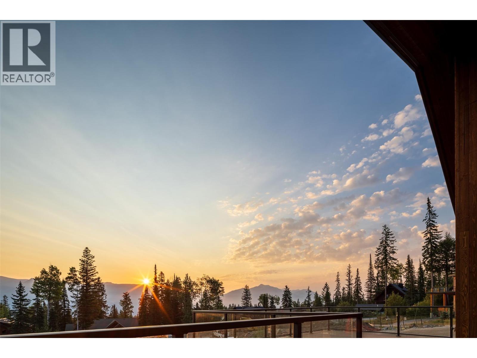 1654 Howse Pass, Golden, BC - Outdoor With View