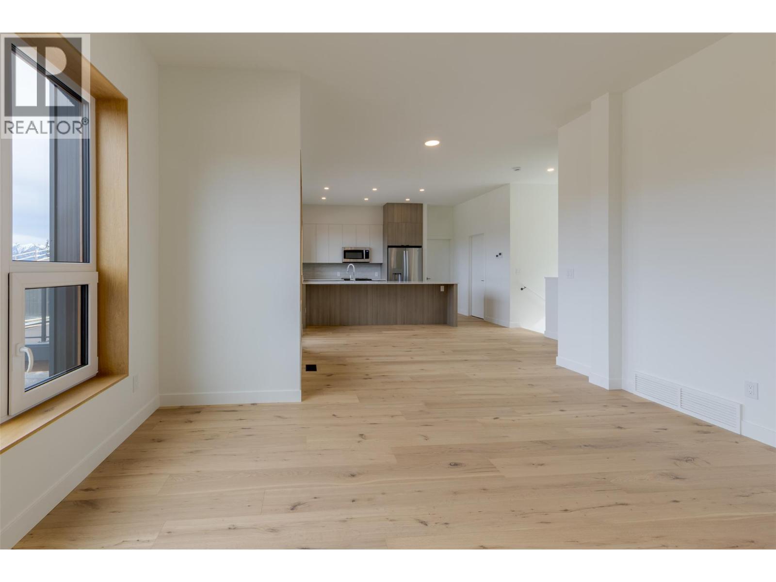 1654 Howse Pass, Golden, BC - Indoor