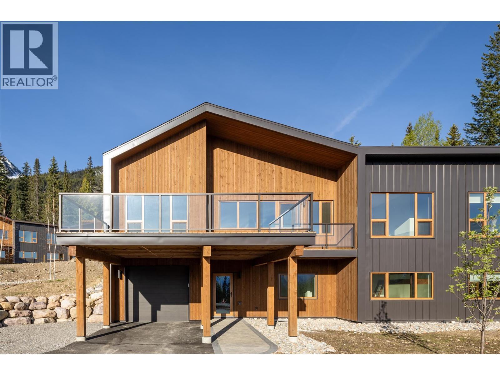 1654 Howse Pass, Golden, BC - Outdoor With Exterior