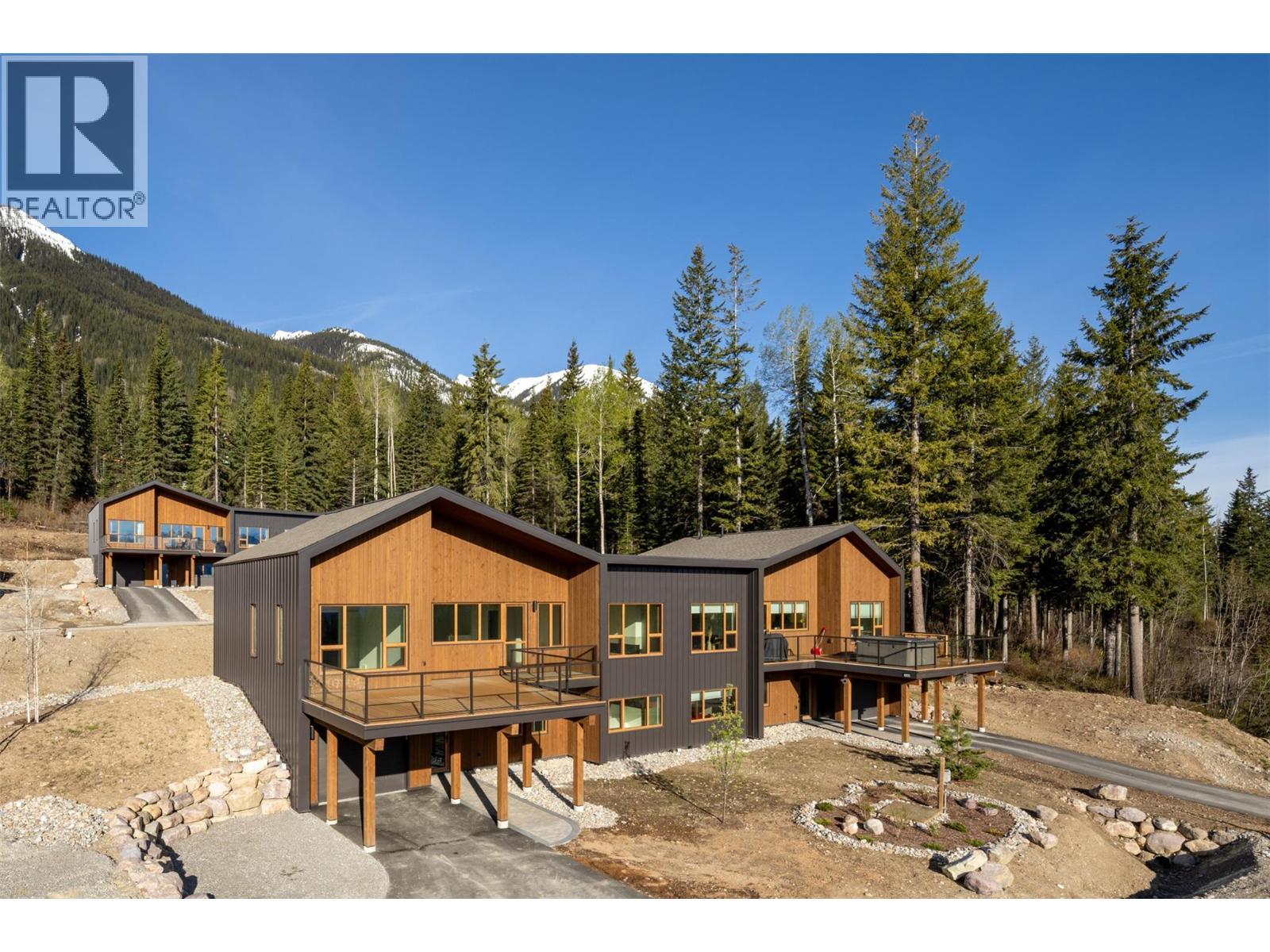 1654 Howse Pass, Golden, BC - Outdoor With Deck Patio Veranda