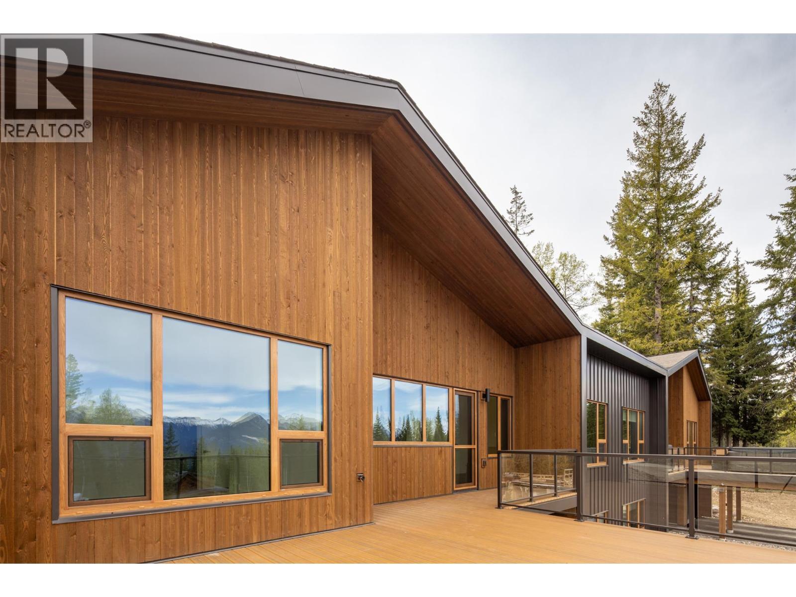 1654 Howse Pass, Golden, BC - Outdoor With Exterior