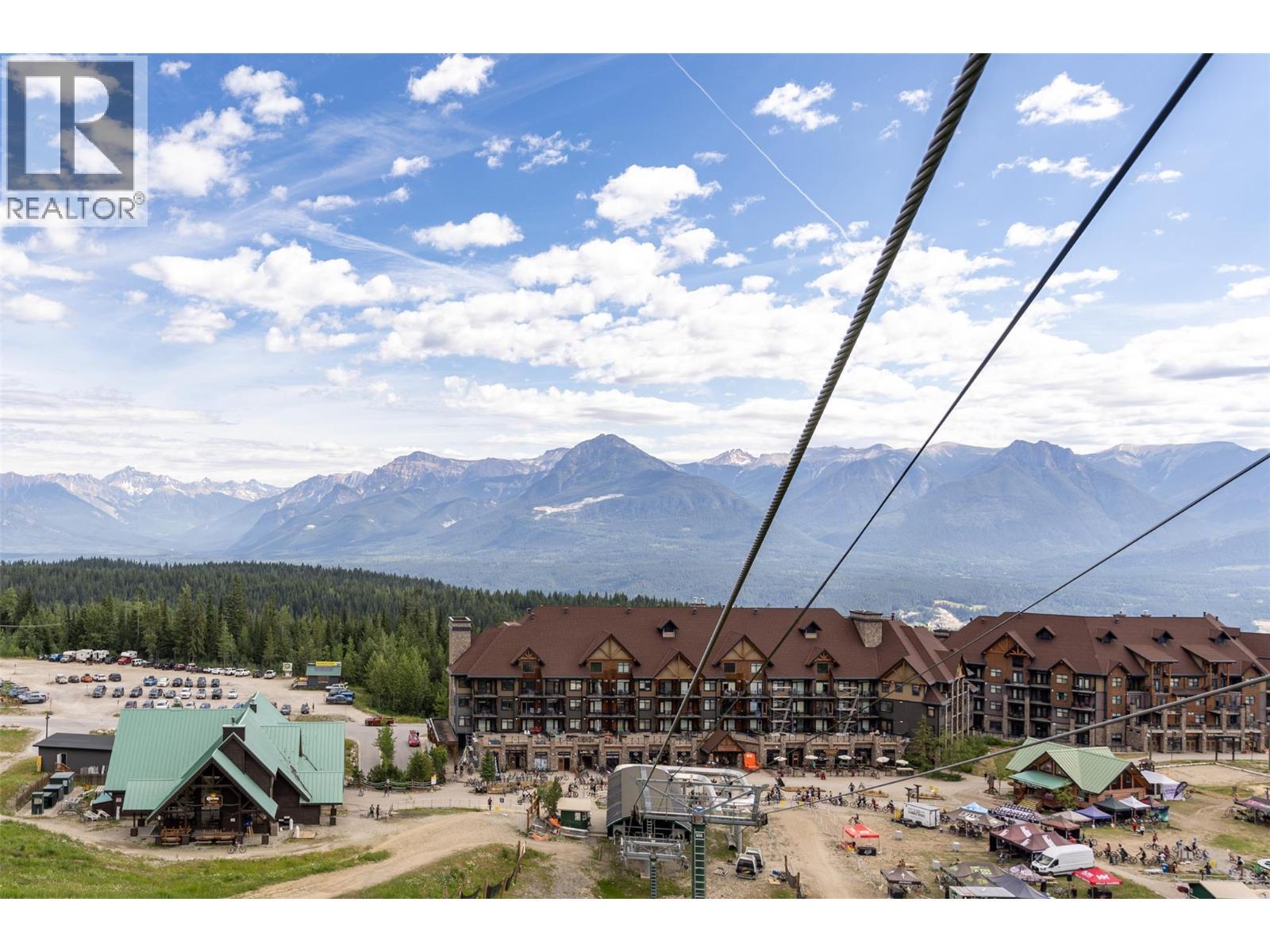 1654 Howse Pass, Golden, BC - Outdoor With View