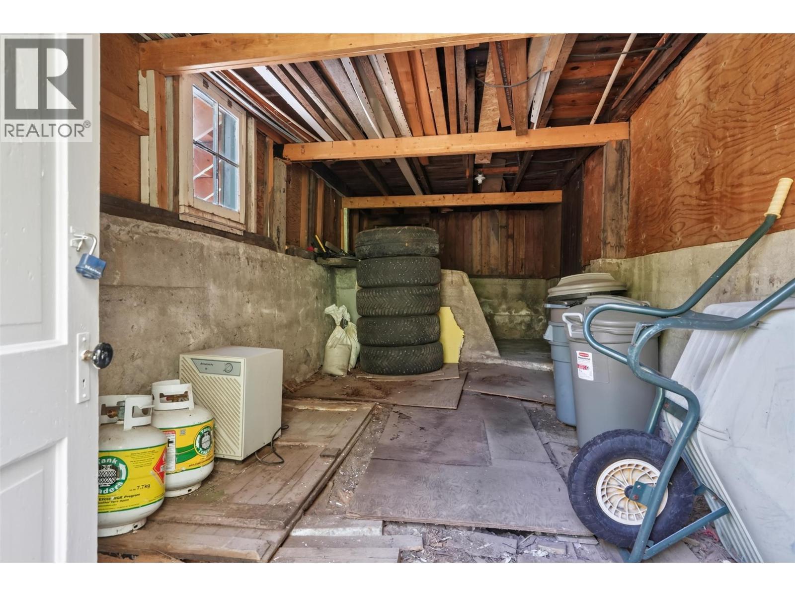 703 Pine Street, Nelson, BC -