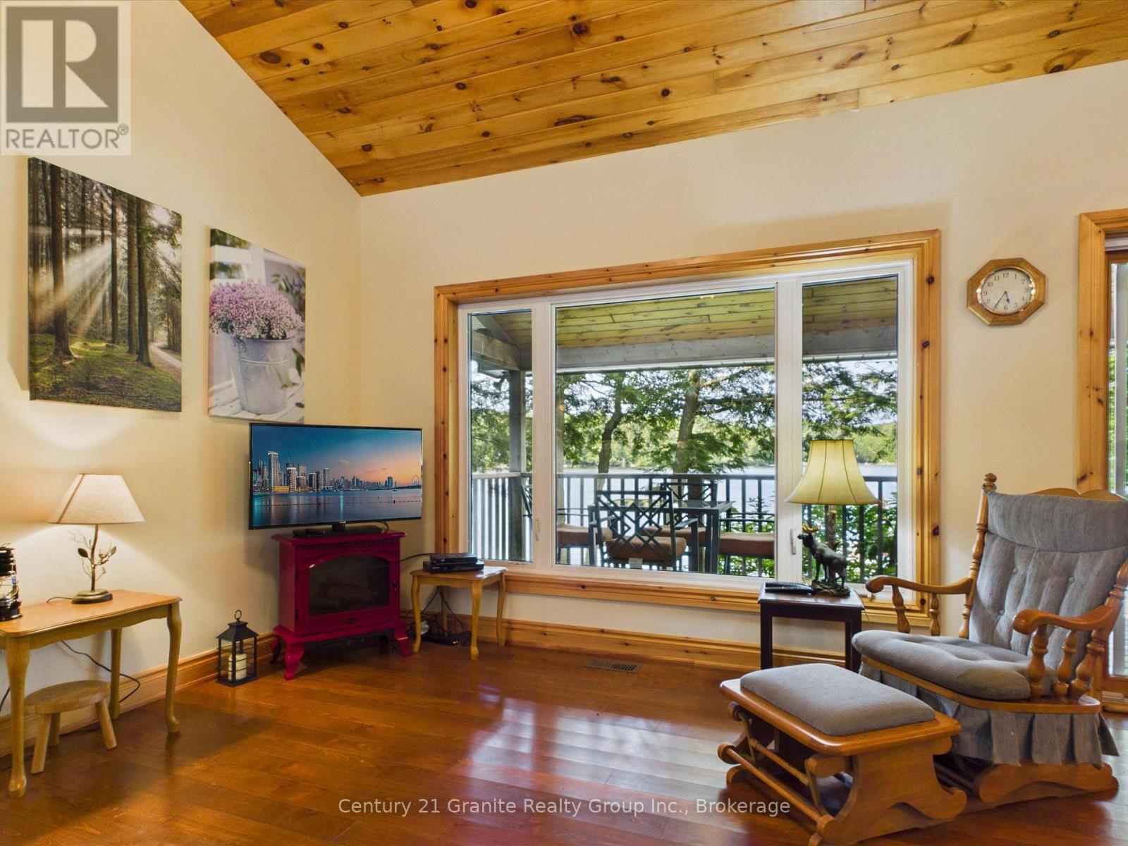 1474 Bitter Lake Road, Dysart Et Al (Guilford), ON - Indoor Photo Showing Other Room