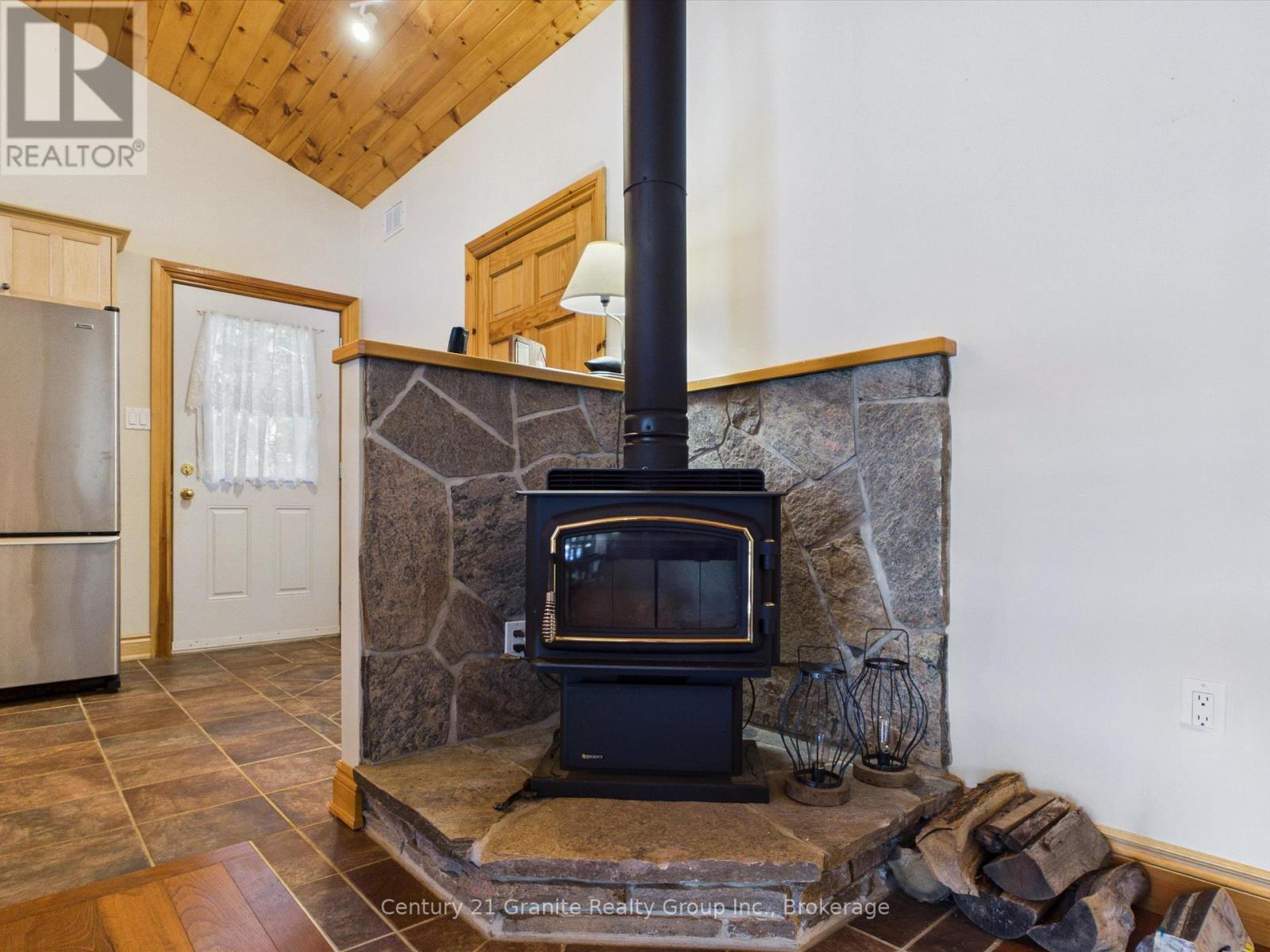 1474 Bitter Lake Road, Dysart Et Al (Guilford), ON - Indoor Photo Showing Other Room With Fireplace