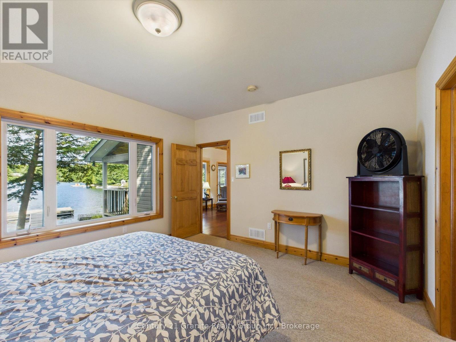 1474 Bitter Lake Road, Dysart Et Al (Guilford), ON - Indoor Photo Showing Bedroom