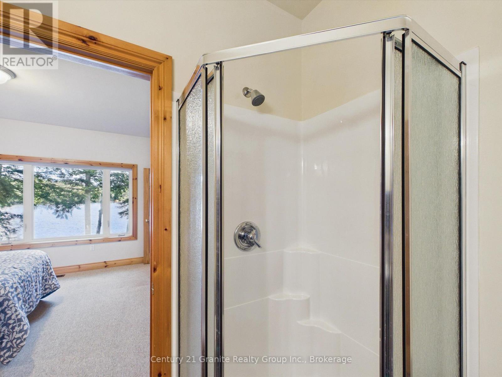 Master Bedroom Ensuite - 1474 Bitter Lake Road, Dysart Et Al (Guilford), ON - Indoor Photo Showing Bathroom