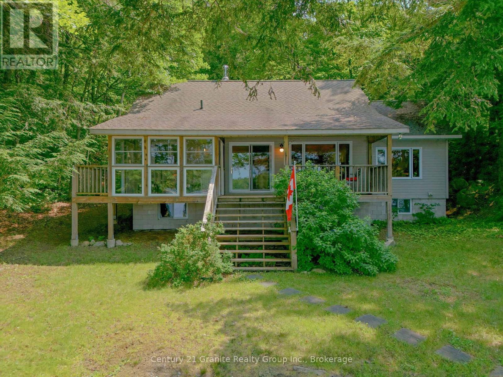 1474 Bitter Lake Road, Dysart Et Al (Guilford), ON - Outdoor With Deck Patio Veranda