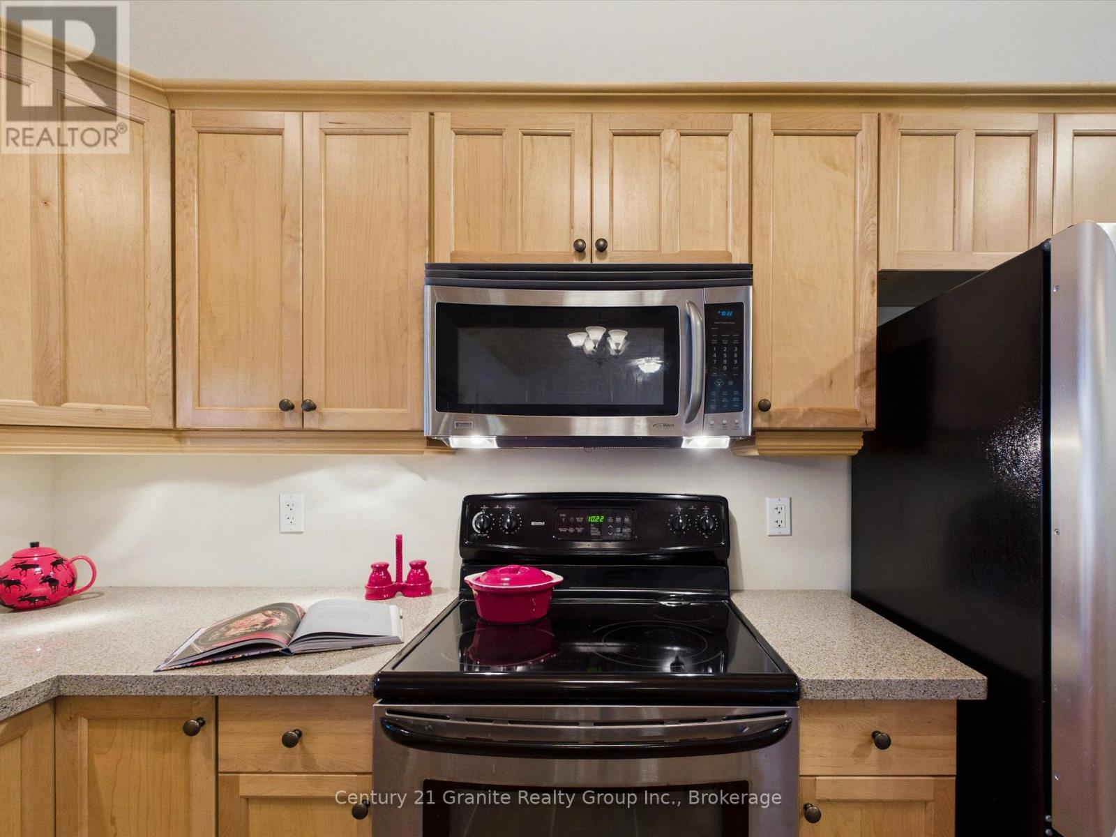 1474 Bitter Lake Road, Dysart Et Al (Guilford), ON - Indoor Photo Showing Kitchen