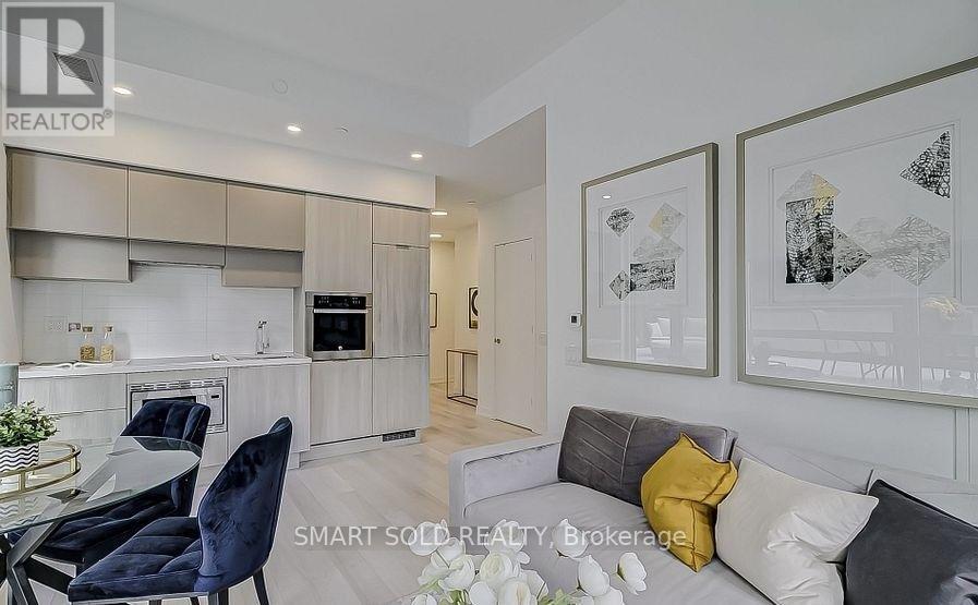 505 - 39 Roehampton Avenue, Toronto, ON - Indoor