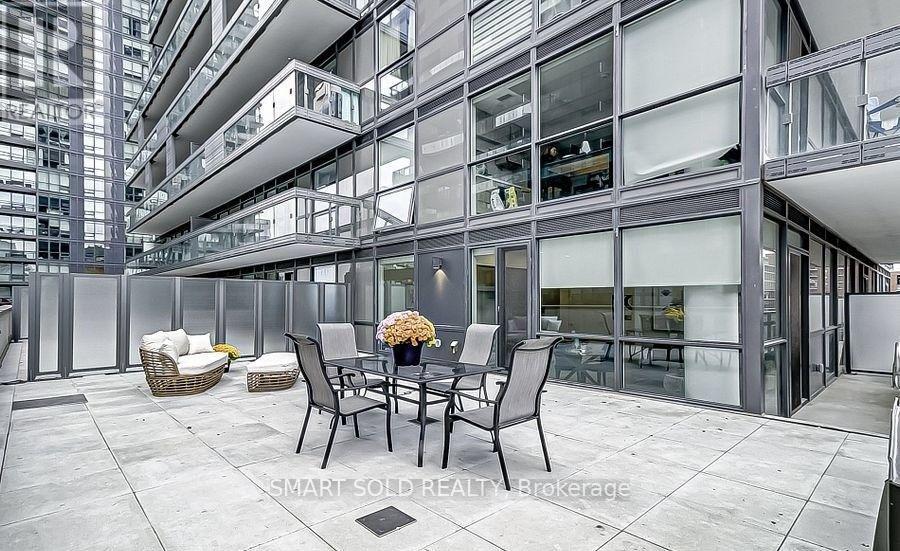 505 - 39 Roehampton Avenue, Toronto, ON - Outdoor