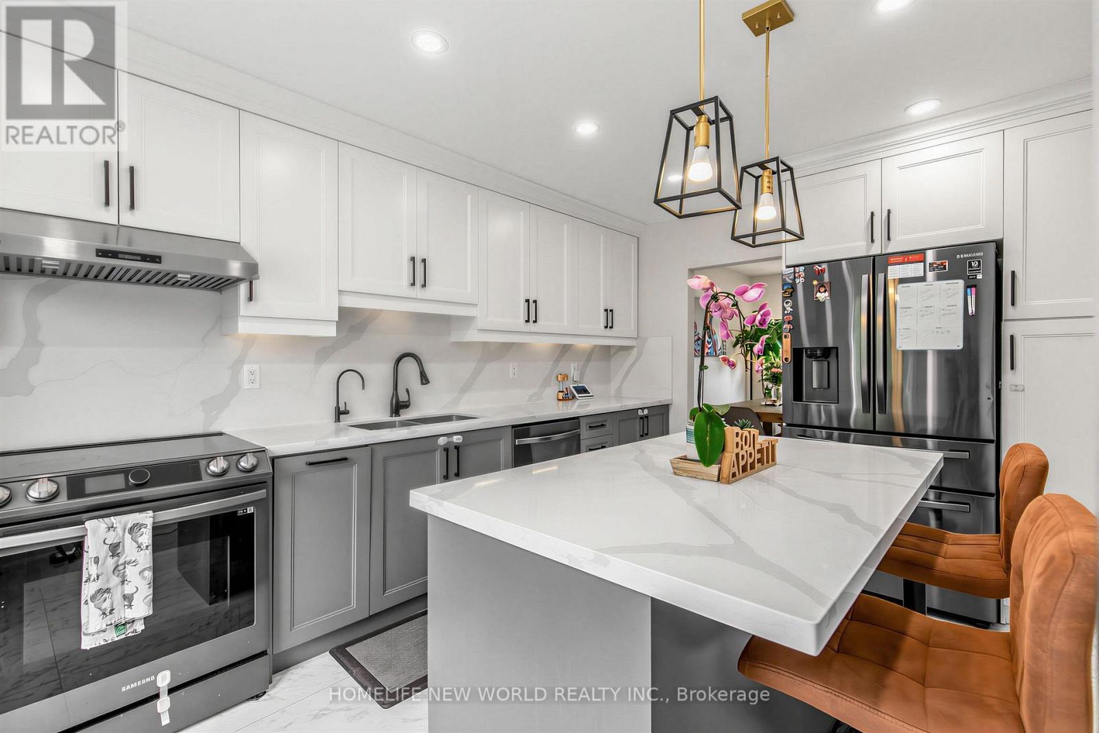 306 - 19 Liszt Gate, Toronto, ON - Indoor Photo Showing Kitchen With Upgraded Kitchen