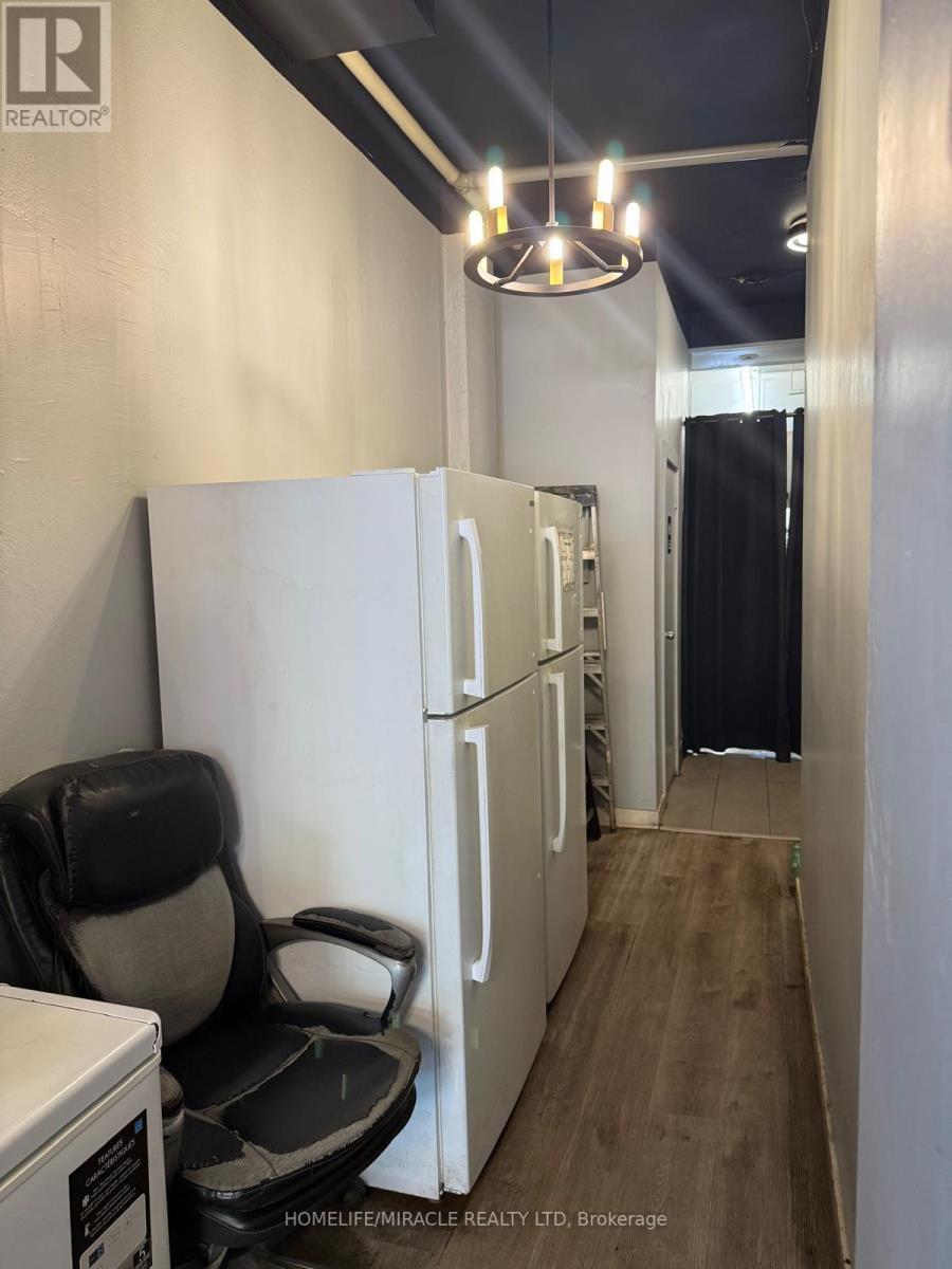 1/2 - 717 Queen Street E, Toronto, ON