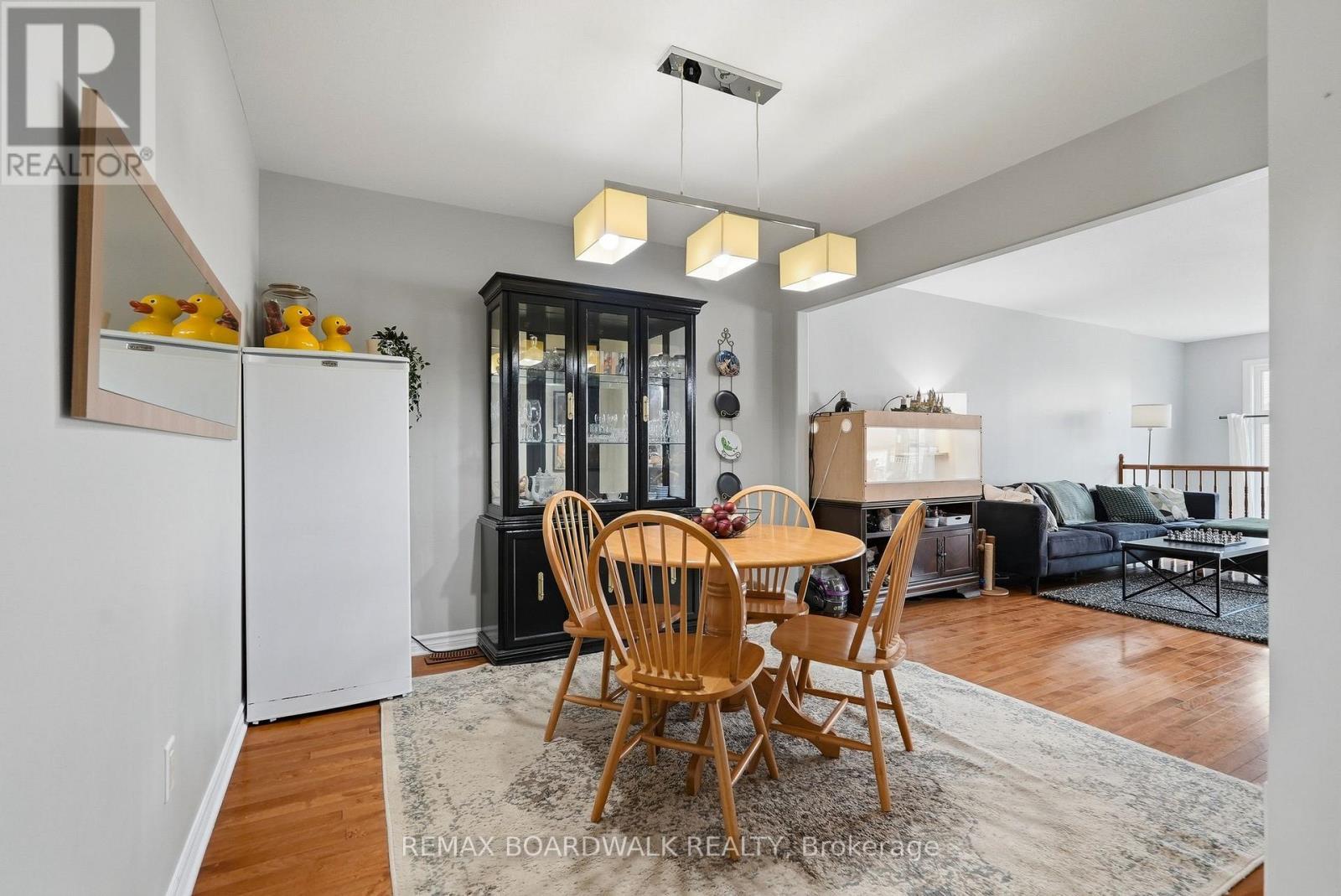 Large dining area! - 617 Spikemoss Place, Ottawa, ON - Indoor Photo Showing Dining Room