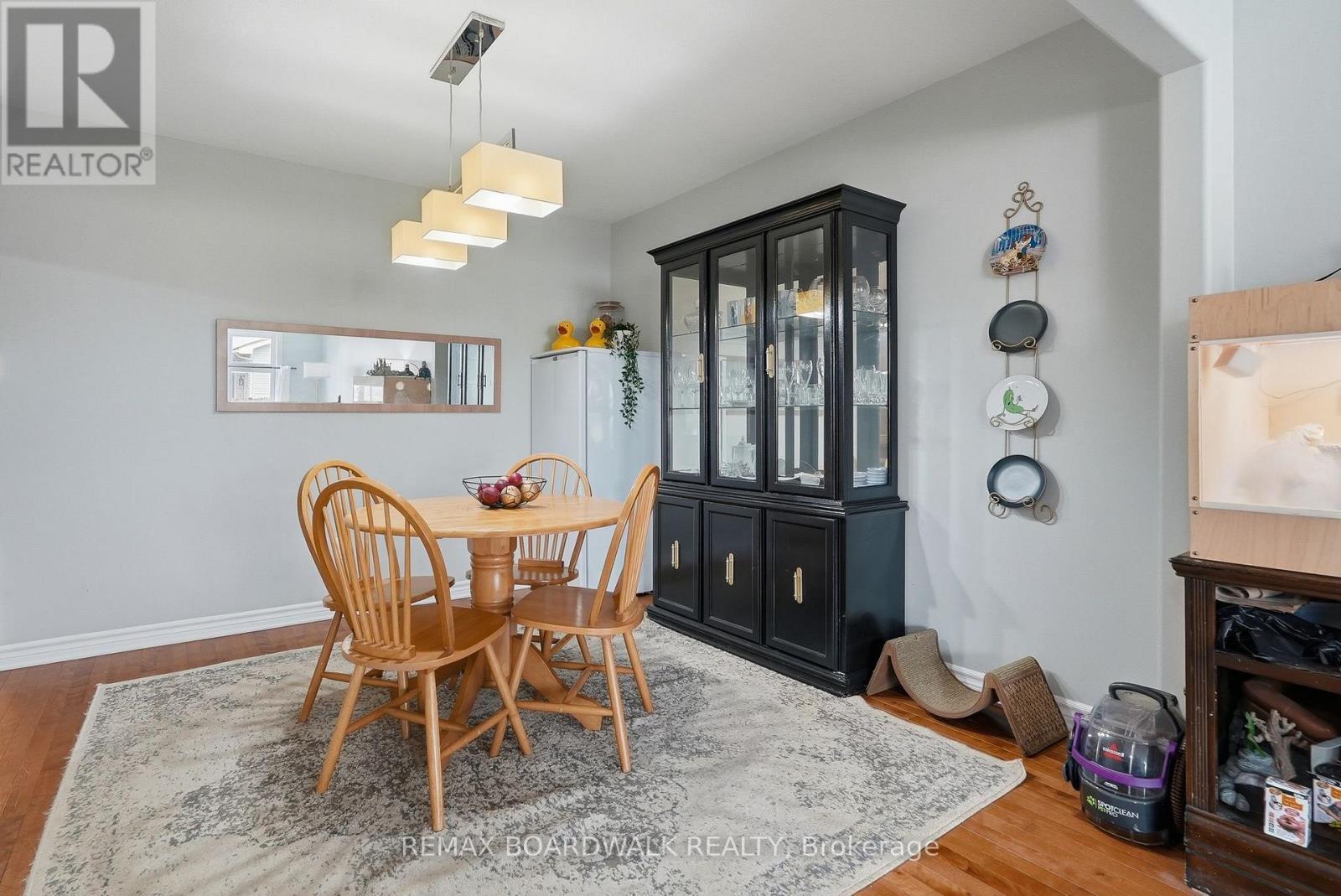 617 Spikemoss Place, Ottawa, ON - Indoor Photo Showing Dining Room