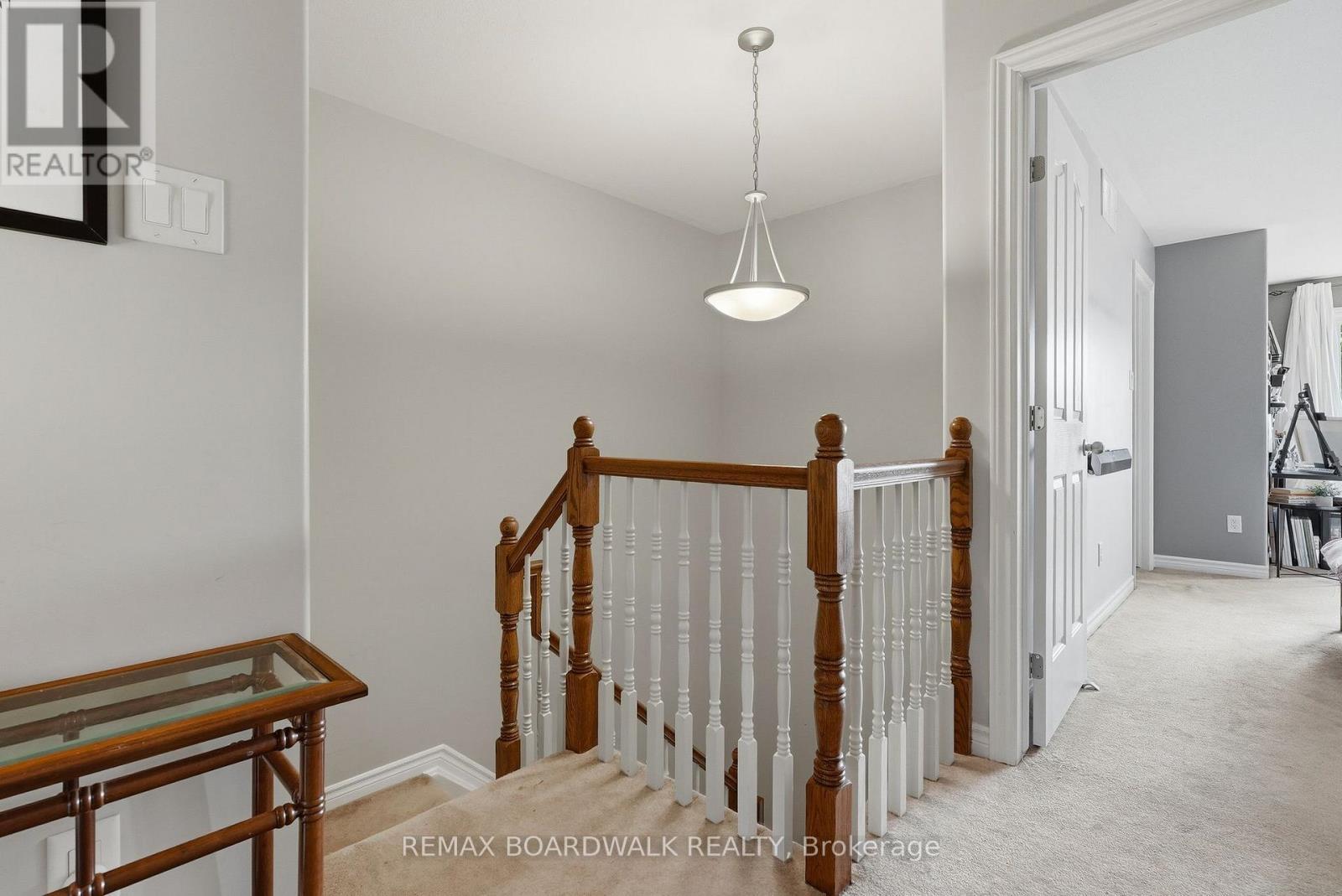 617 Spikemoss Place, Ottawa, ON - Indoor Photo Showing Other Room