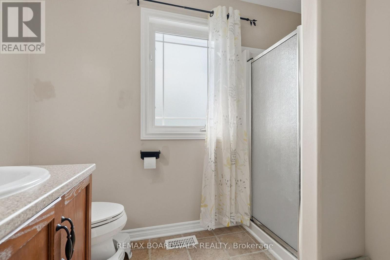 617 Spikemoss Place, Ottawa, ON - Indoor Photo Showing Bathroom