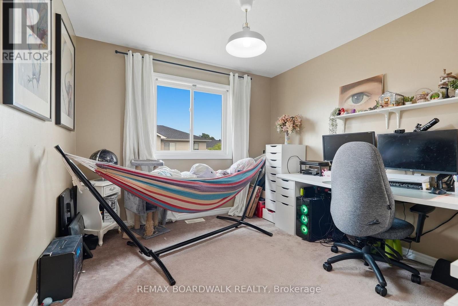 Secondary bedrooms are also very sizable! - 617 Spikemoss Place, Ottawa, ON - Indoor Photo Showing Office